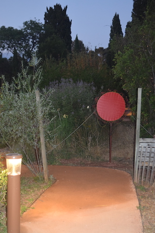 Instrument de musique géant pour jardin et espace vert en métal et pvc de recyclage